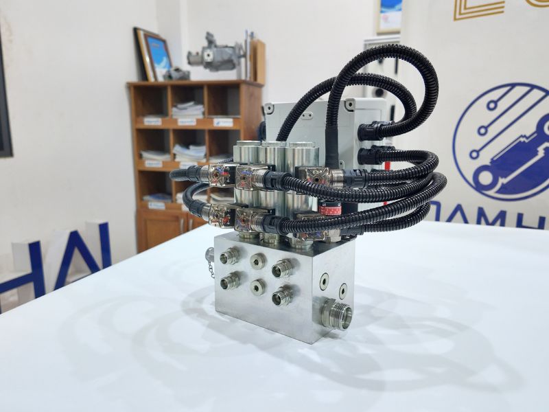 Các lõi van được lắp vào đế tạo thành khối van điều khiển thực tế