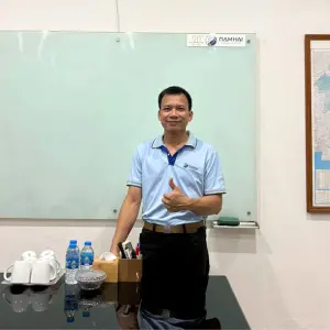 kỹ thuật viên Lê Đình Việt