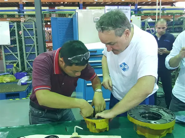 chế tạo tời kéo thủy lực